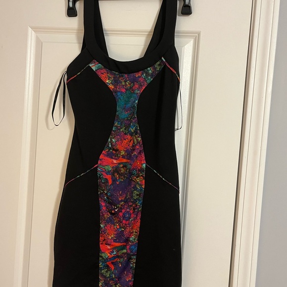 Robe Mini Kardashian Kollection Taille L - Violet Avec Noir - Occasion Très Bon état